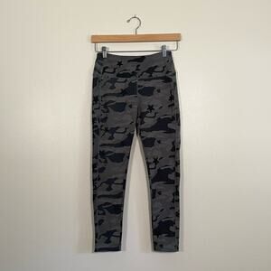 Monrow • Camo Star Leggings